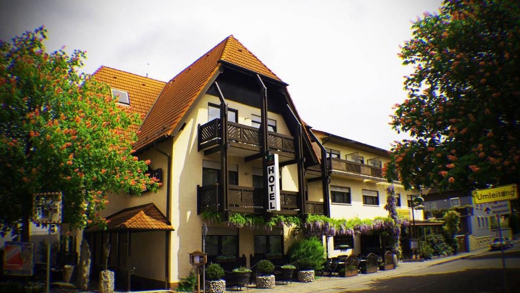 Hotel Waldparkstube Бад-Шёнборн Экстерьер фото